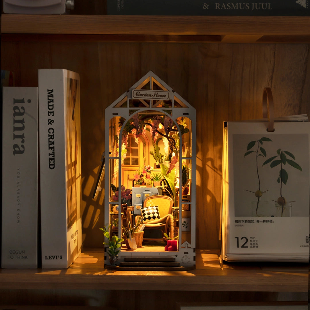 MInature Garden House