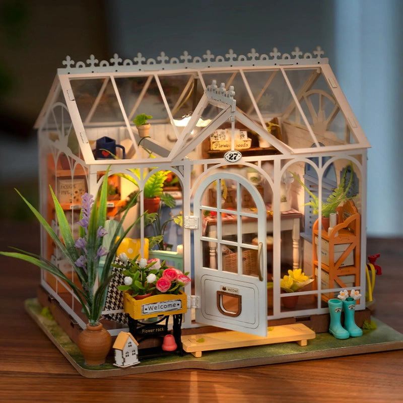 Miniature House - Dreamy Garden House