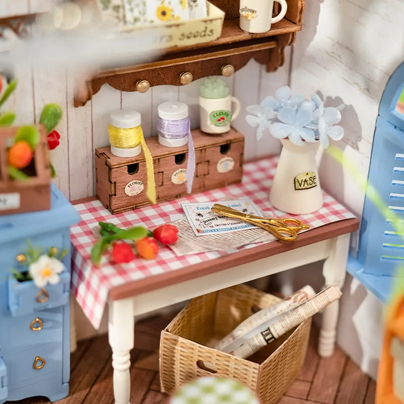 Miniature House - Dreamy Garden House