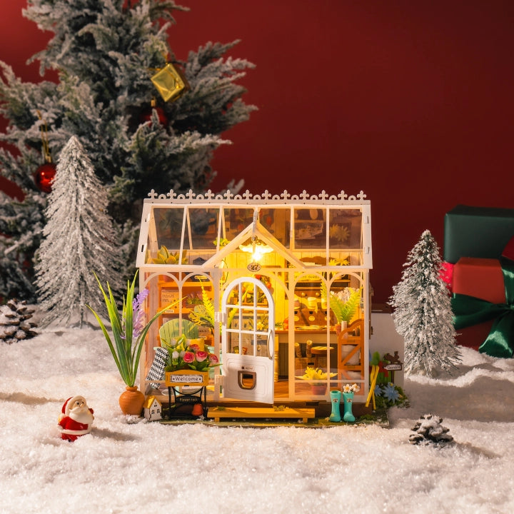 Miniature House - Dreamy Garden House