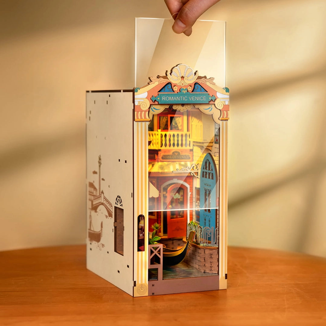 Book Nook Shelf Insert - Romantic Venice