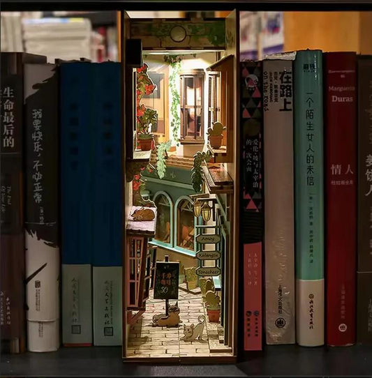 DIY Book Nook || Island of LOVE